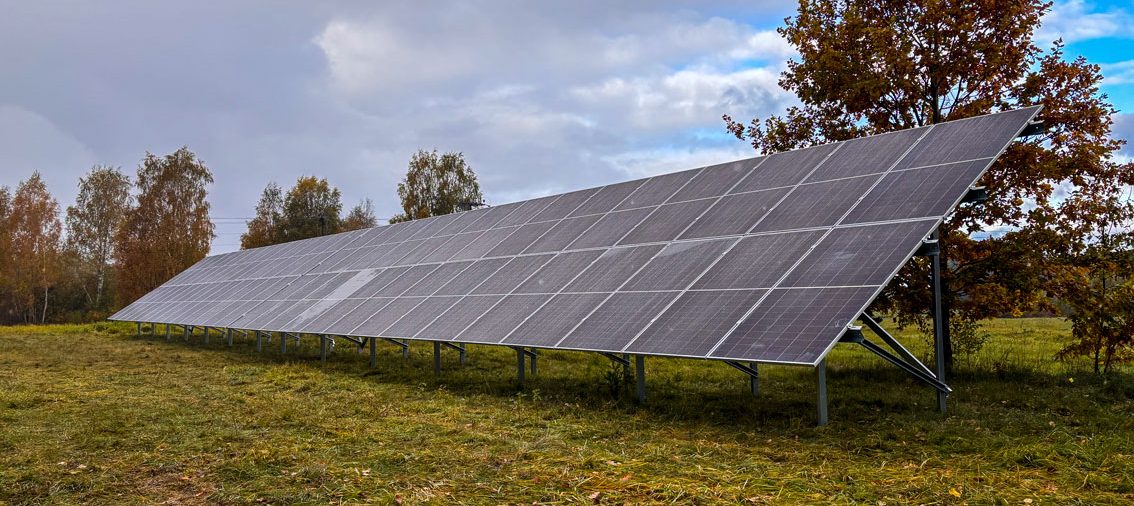 Kuldīgas ūdens atdzelžošanas stacijai pieslēgs saules paneļu parku